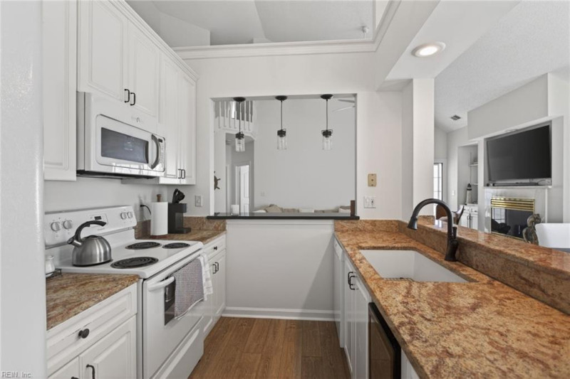 Photo 18 of 50 residential for sale in Virginia Beach virginia