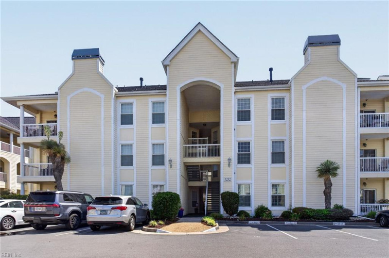 Photo 6 of 50 residential for sale in Virginia Beach virginia