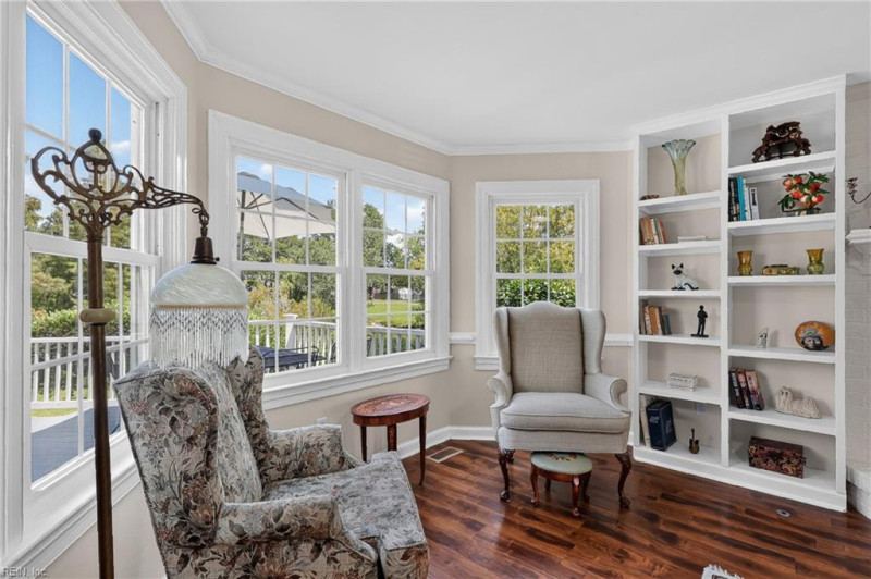 Photo 13 of 48 residential for sale in Chesapeake virginia
