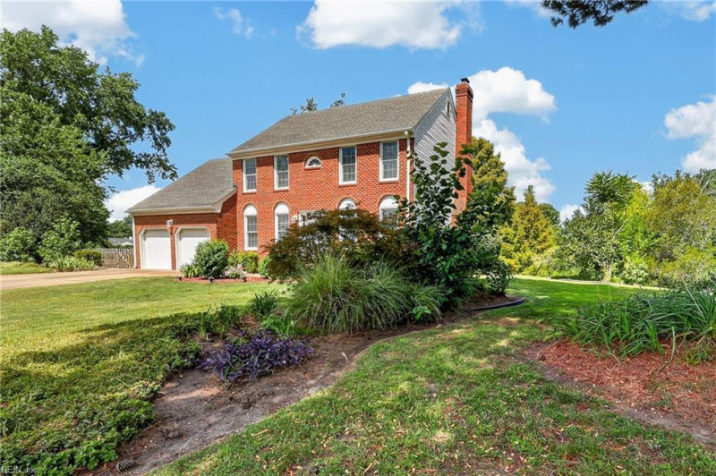 Photo 2 of 48 residential for sale in Chesapeake virginia