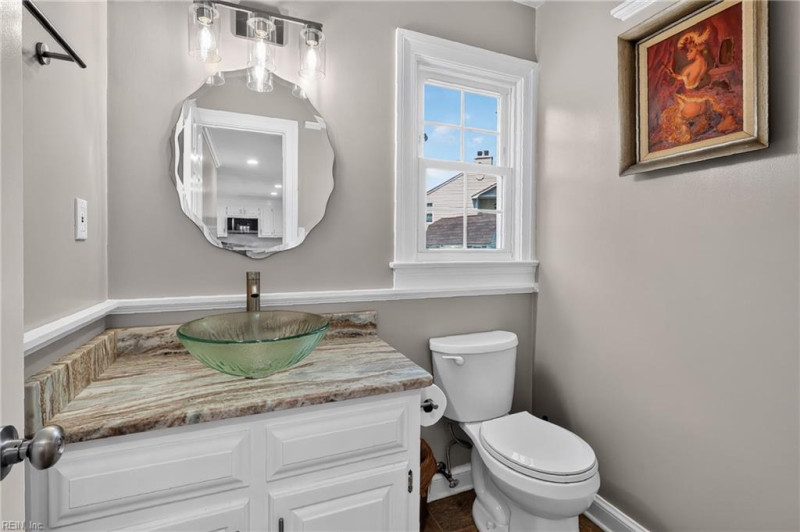 Photo 20 of 48 residential for sale in Chesapeake virginia