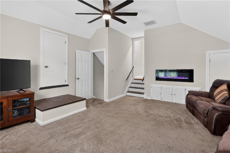 Photo 23 of 48 residential for sale in Chesapeake virginia