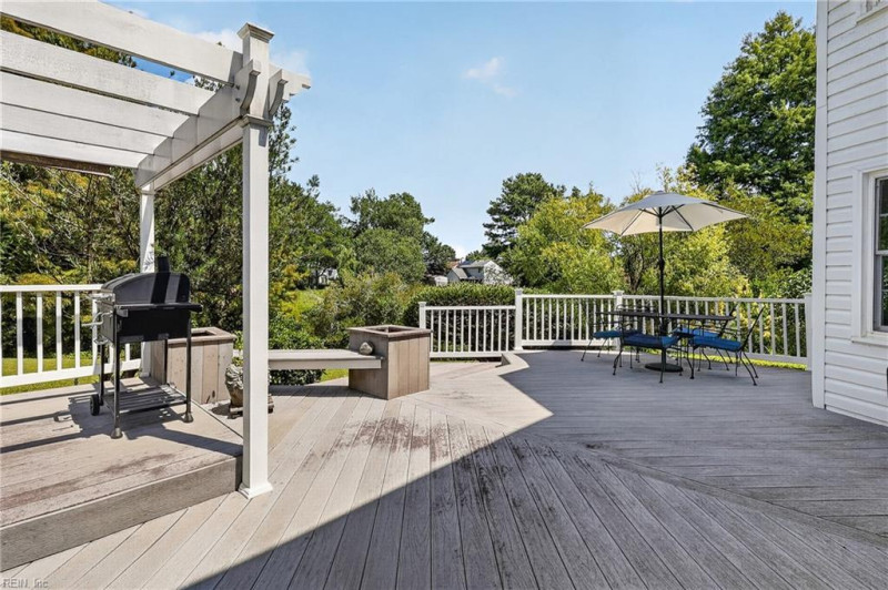 Photo 37 of 48 residential for sale in Chesapeake virginia