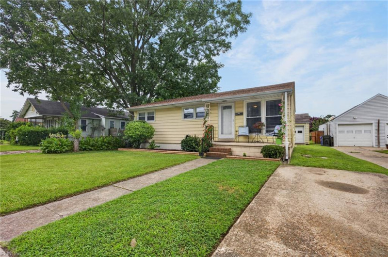Photo 3 of 26 residential for sale in Norfolk virginia Photo 3 of 26 residential for sale in Norfolk virginia