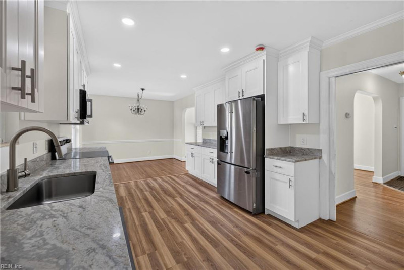 Photo 10 of 40 residential for sale in Portsmouth virginia