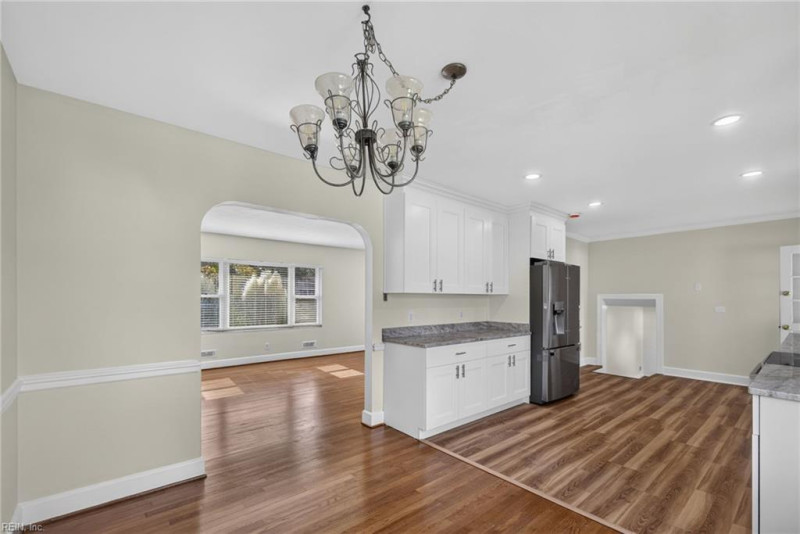 Photo 11 of 40 residential for sale in Portsmouth virginia