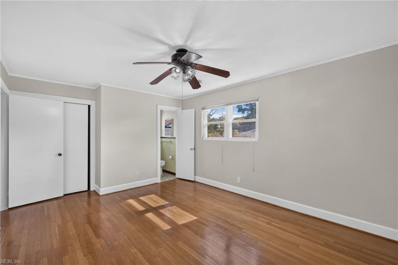 Photo 23 of 40 residential for sale in Portsmouth virginia
