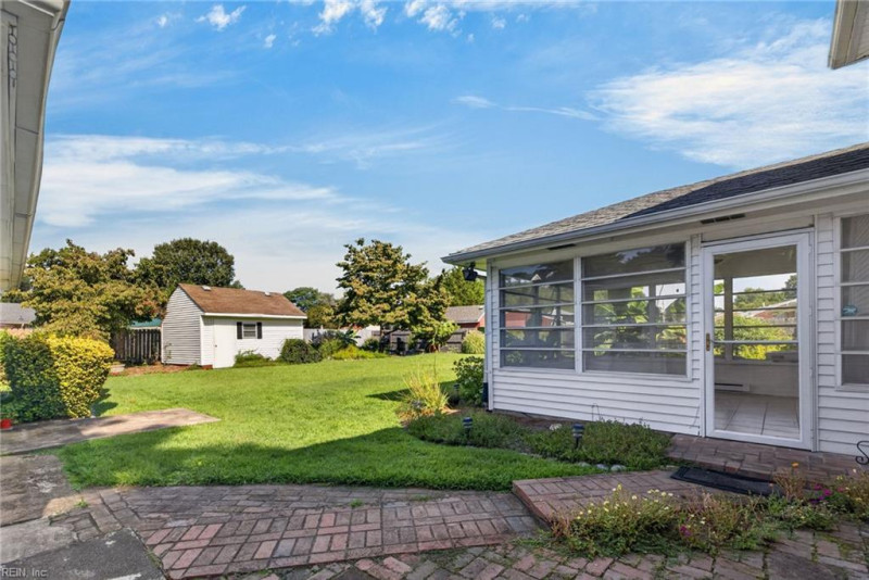 Photo 26 of 40 residential for sale in Portsmouth virginia