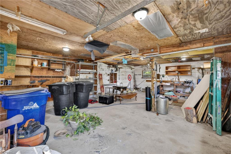 Photo 31 of 40 residential for sale in Portsmouth virginia