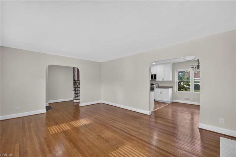 Photo 6 of 40 residential for sale in Portsmouth virginia