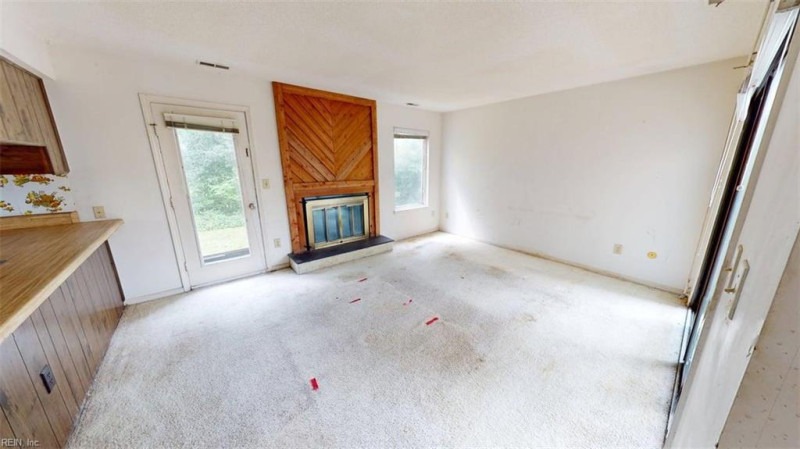 Photo 15 of 50 residential for sale in Virginia Beach virginia