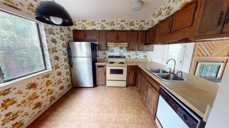 Photo 21 of 50 residential for sale in Virginia Beach virginia