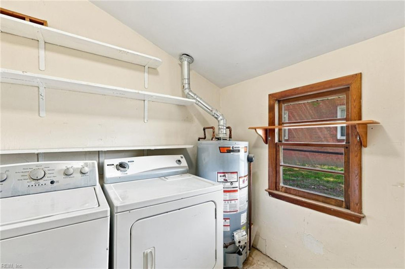 Photo 24 of 40 residential for sale in Chesapeake virginia