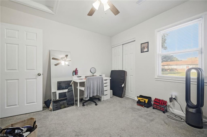 Photo 18 of 34 residential for sale in Virginia Beach virginia