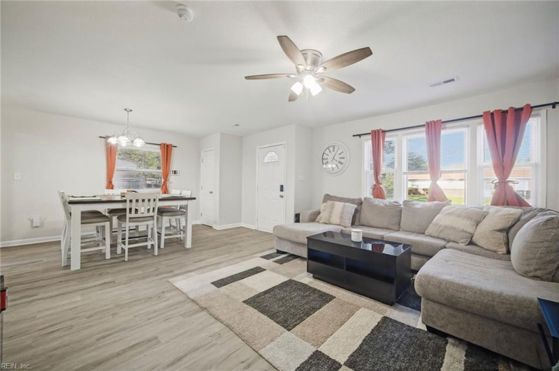 Photo 6 of 34 residential for sale in Virginia Beach virginia