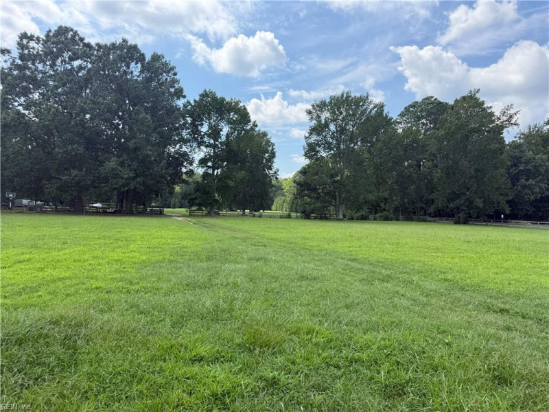Photo 4 of 29 land for sale in Gloucester County virginia