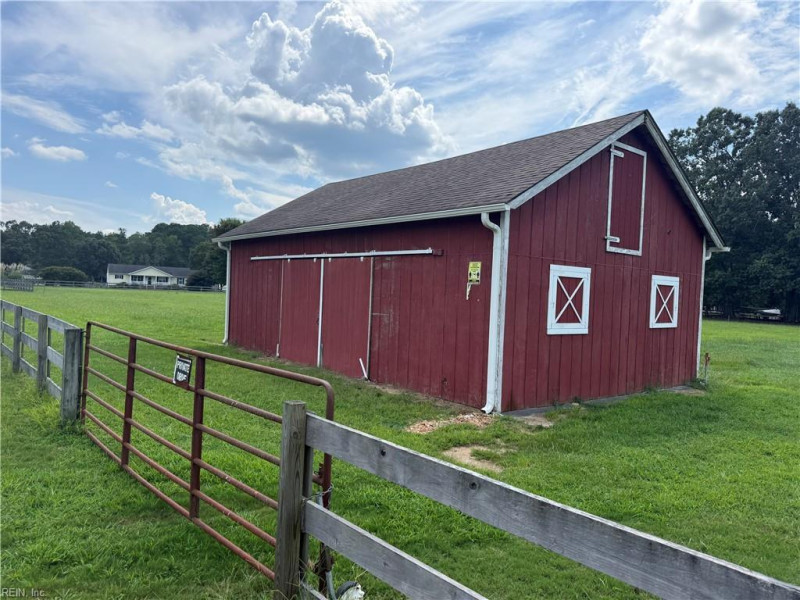 Photo 5 of 29 land for sale in Gloucester County virginia