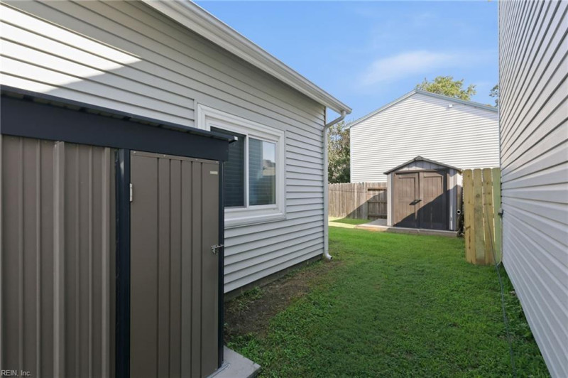Photo 15 of 45 residential for sale in Virginia Beach virginia