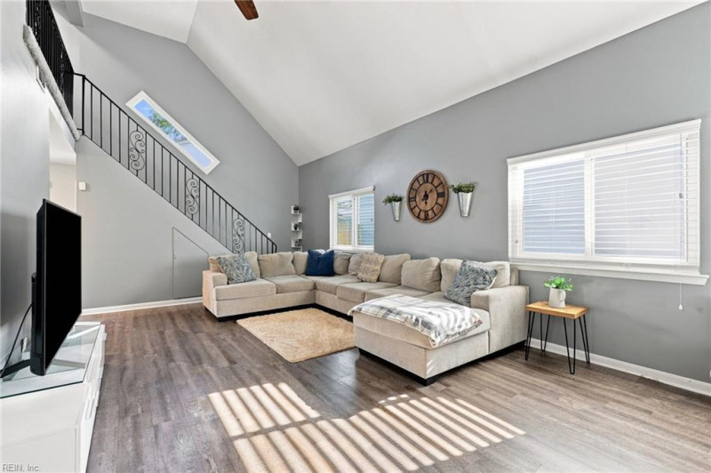 Photo 20 of 45 residential for sale in Virginia Beach virginia