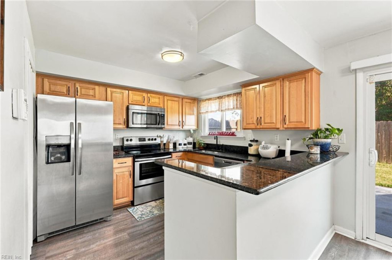 Photo 23 of 45 residential for sale in Virginia Beach virginia