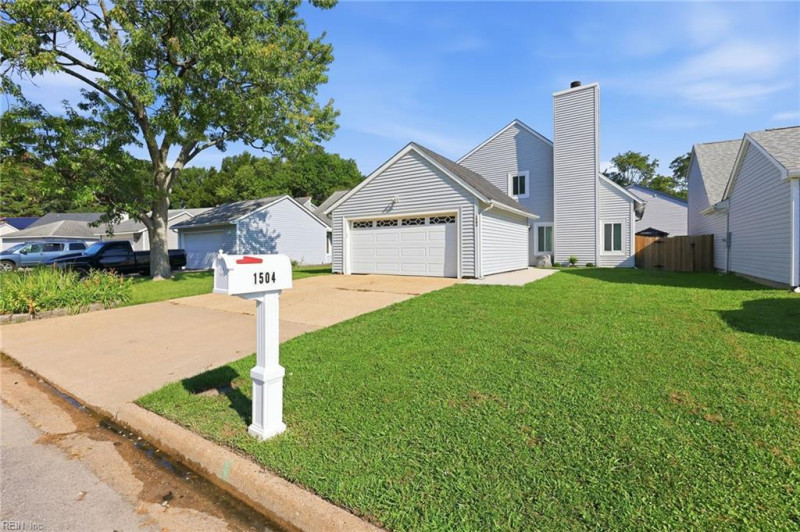 Photo 3 of 45 residential for sale in Virginia Beach virginia