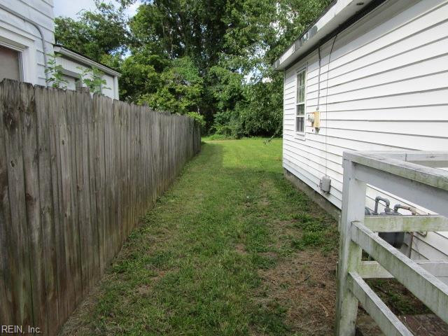 Photo 4 of 15 residential for sale in Hampton virginia