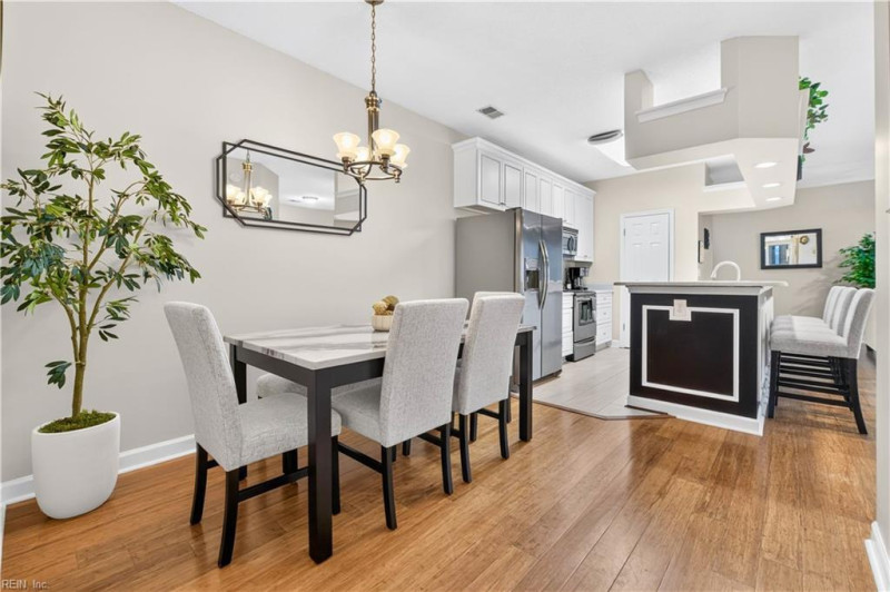 Photo 10 of 49 residential for sale in Virginia Beach virginia