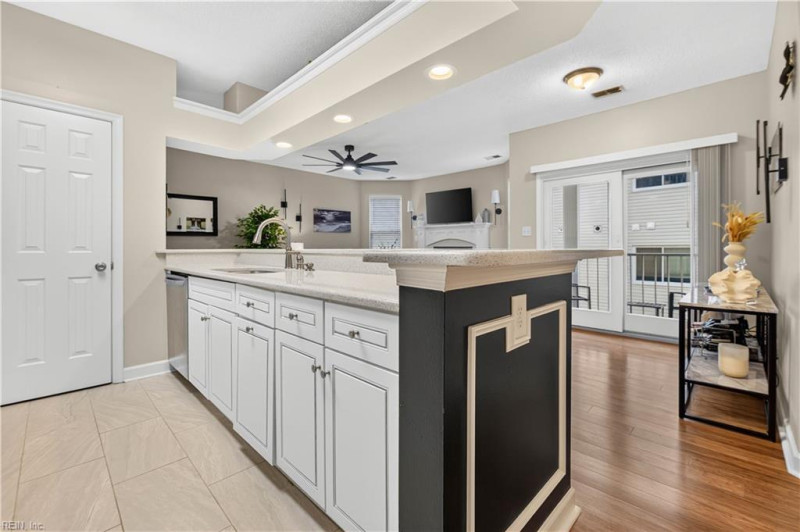 Photo 13 of 49 residential for sale in Virginia Beach virginia