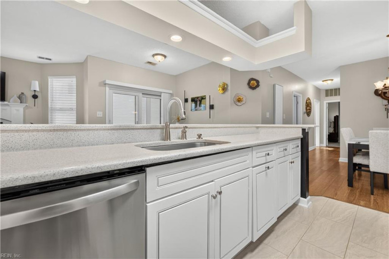 Photo 14 of 49 residential for sale in Virginia Beach virginia