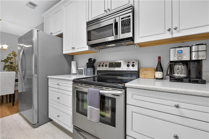 Photo 15 of 49 residential for sale in Virginia Beach virginia