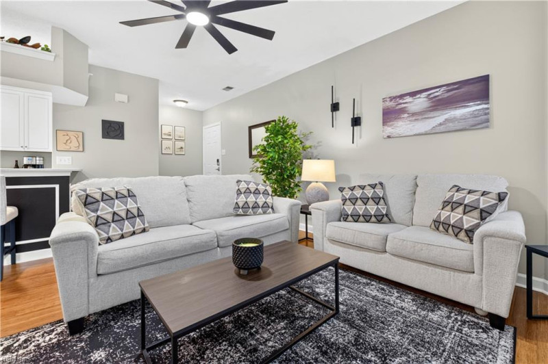 Photo 18 of 49 residential for sale in Virginia Beach virginia