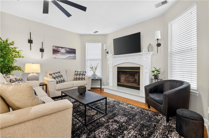 Photo 3 of 49 residential for sale in Virginia Beach virginia