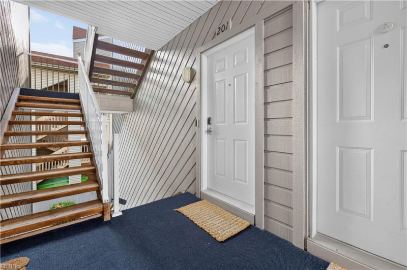 Photo 9 of 49 residential for sale in Virginia Beach virginia