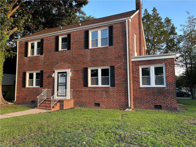 Photo 3 of 25 residential for sale in Norfolk virginia