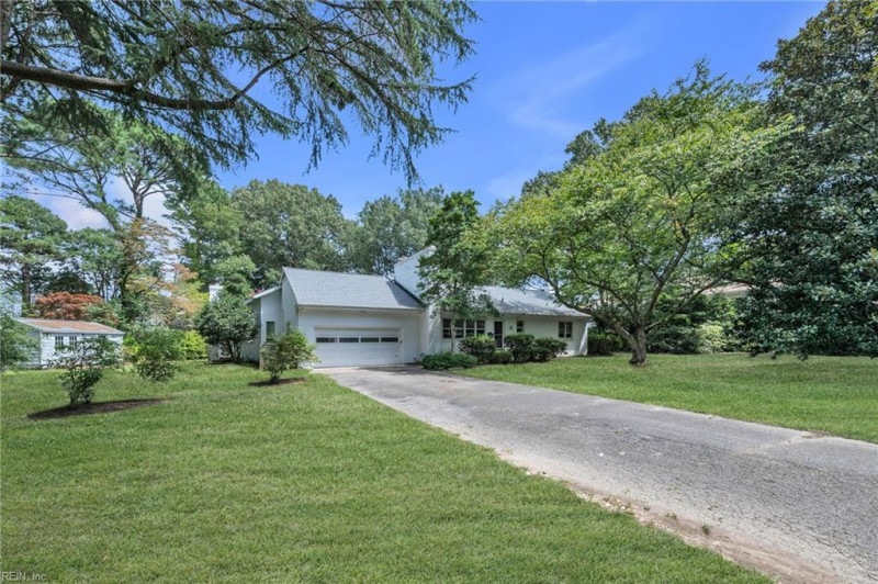 Photo 2 of 40 residential for sale in Virginia Beach virginia