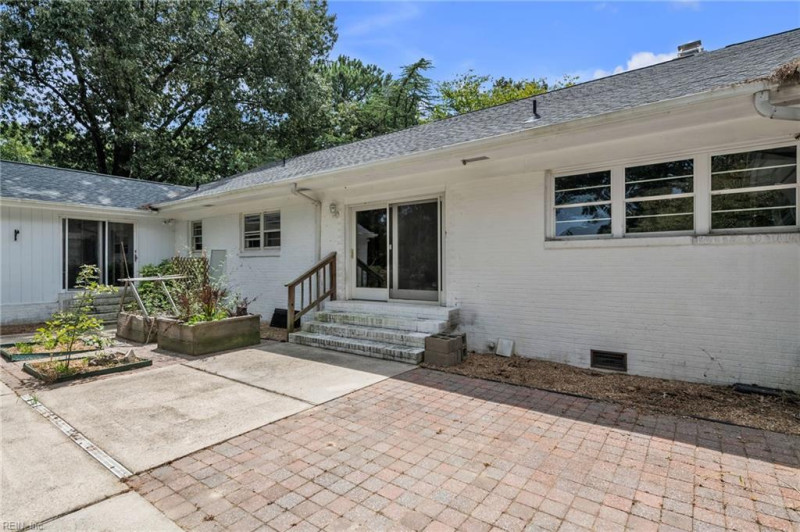 Photo 20 of 40 residential for sale in Virginia Beach virginia
