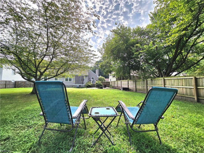 Photo 14 of 22 residential for sale in Chesapeake virginia
