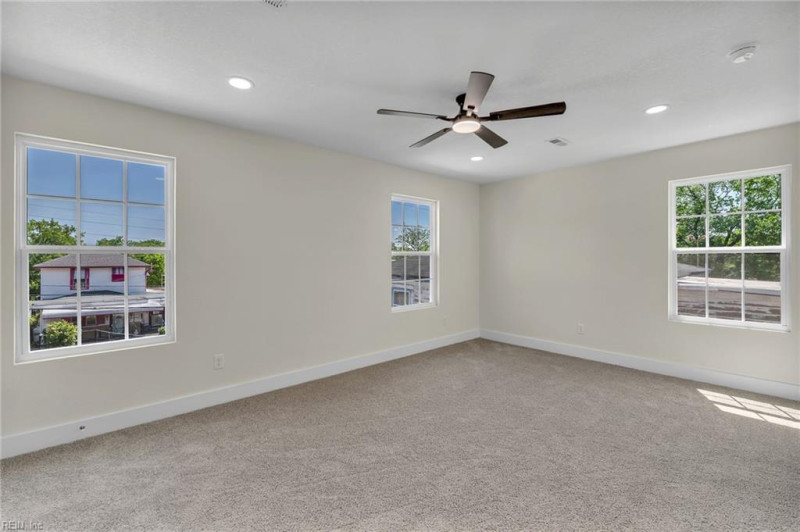 Photo 35 of 42 residential for sale in Suffolk virginia