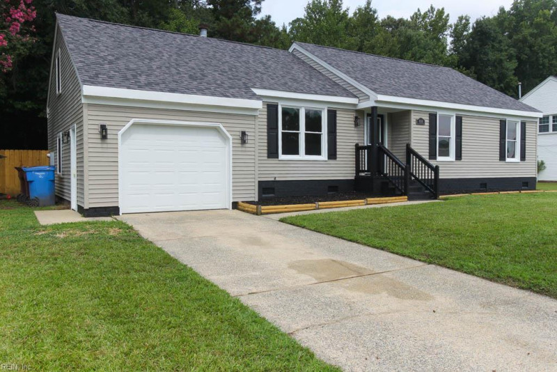 Photo 2 of 21 residential for sale in Chesapeake virginia