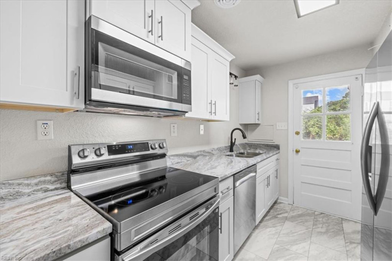 Photo 10 of 26 residential for sale in Norfolk virginia