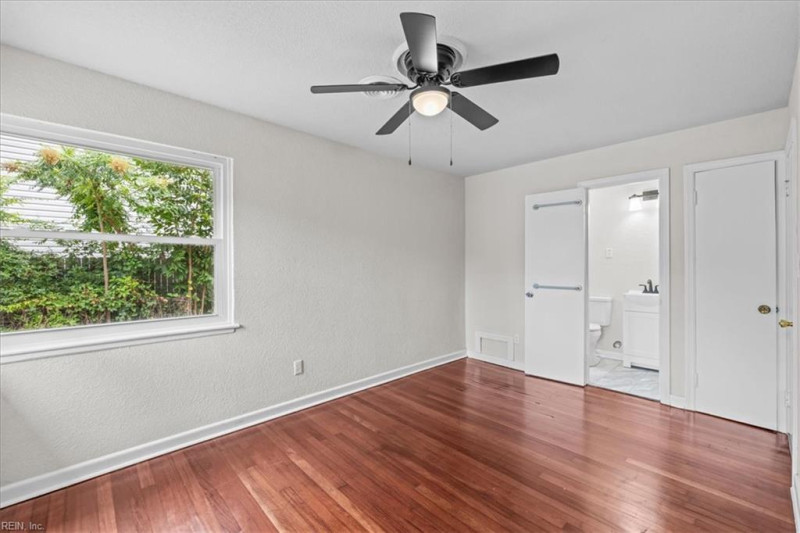 Photo 15 of 26 residential for sale in Norfolk virginia