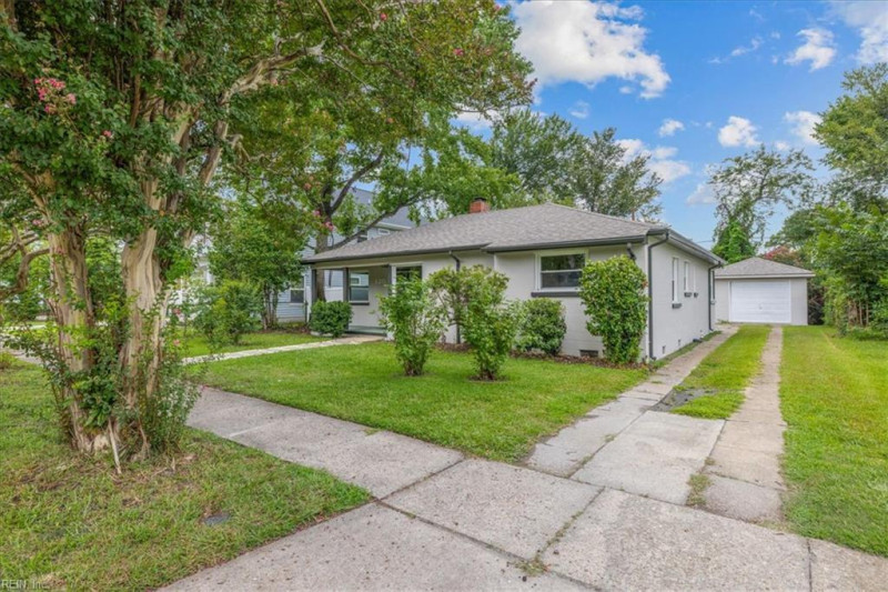 Photo 3 of 26 residential for sale in Norfolk virginia