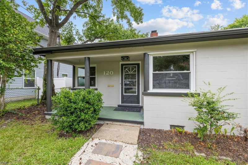 Photo 4 of 26 residential for sale in Norfolk virginia