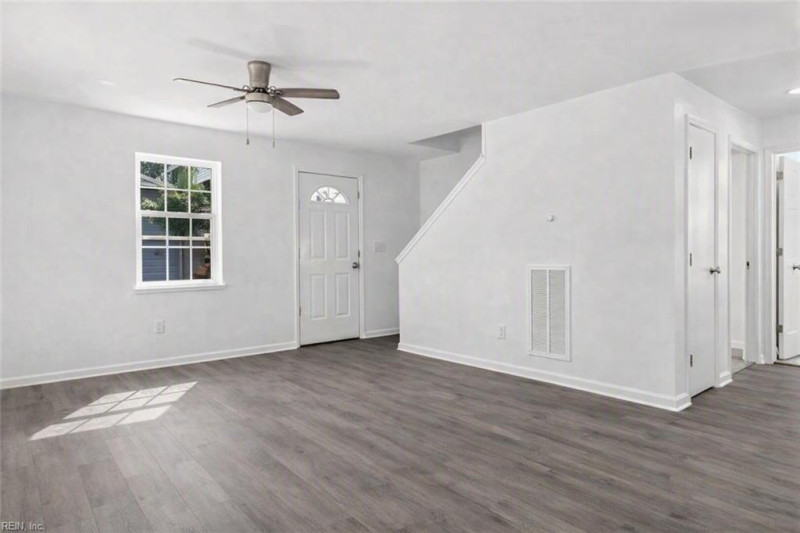 Photo 7 of 34 residential for sale in Norfolk virginia Photo 7 of 34 residential for sale in Norfolk virginia