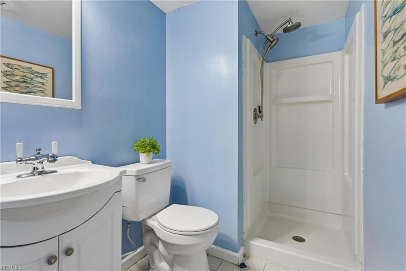 Photo 12 of 50 residential for sale in Poquoson virginia