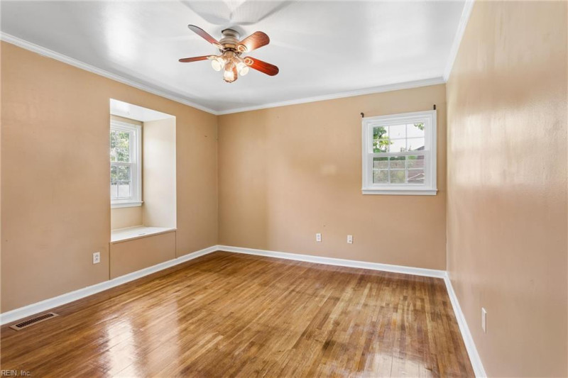Photo 22 of 50 residential for sale in Poquoson virginia