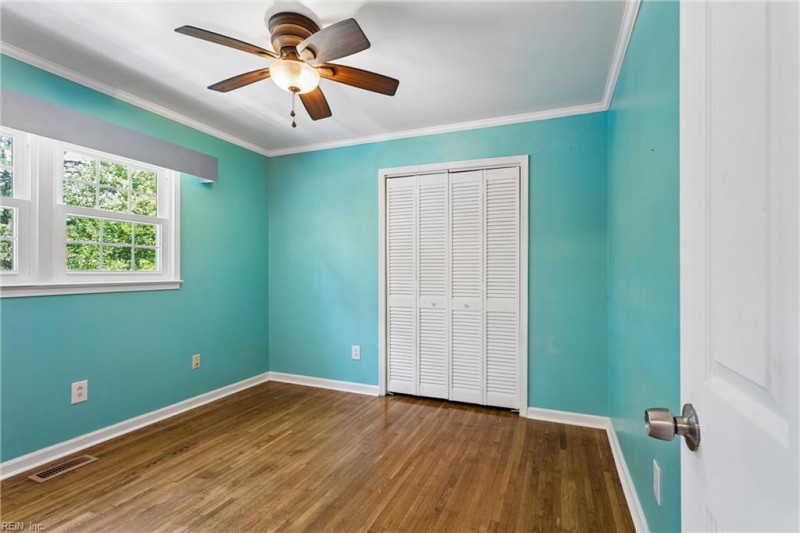 Photo 27 of 50 residential for sale in Poquoson virginia