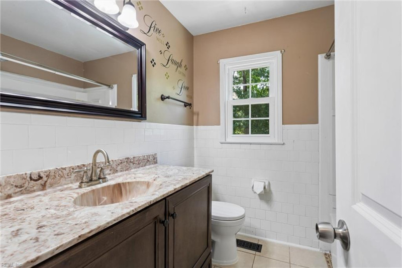 Photo 29 of 50 residential for sale in Poquoson virginia