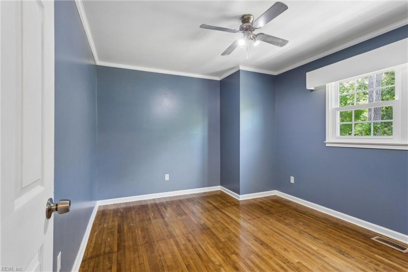 Photo 31 of 50 residential for sale in Poquoson virginia