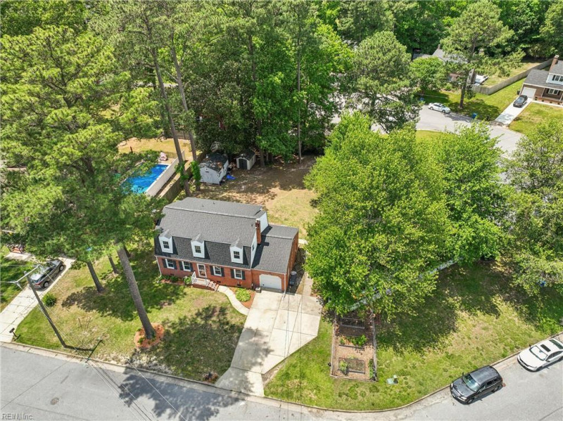 Photo 38 of 50 residential for sale in Poquoson virginia